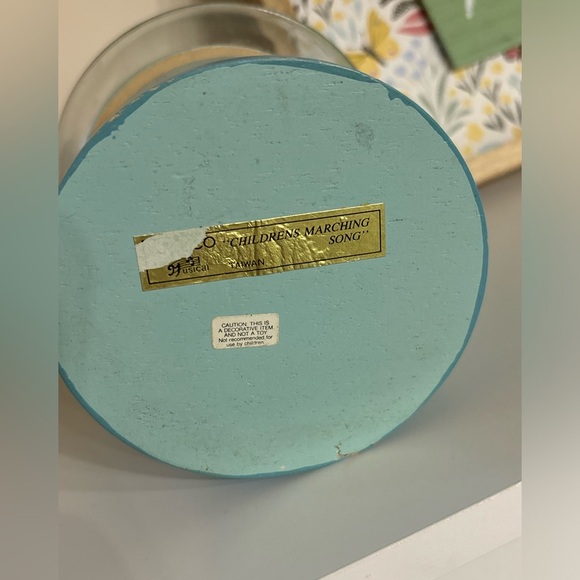 ENESCO vintage gum-ball machine music box - Picture 7 of 7